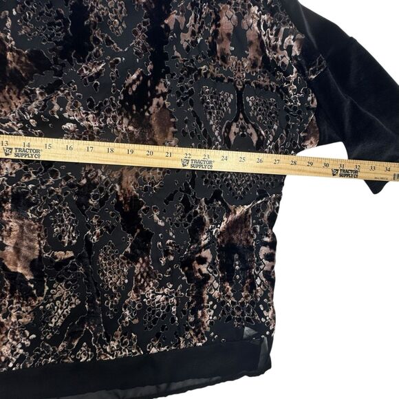 Chicos Womens Black Velour Embossed Animal Print Blouse Size 3 US XL Chiffon - Picture 6 of 8